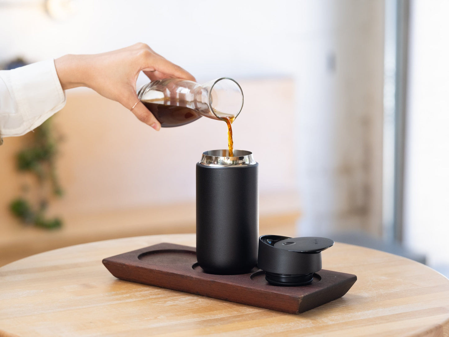 Fellow Thermobecher Carter Move Mug mit Slide-Lock Funktion, Kaffeebecher (Matte Black,354ml) - Coffee Annan 